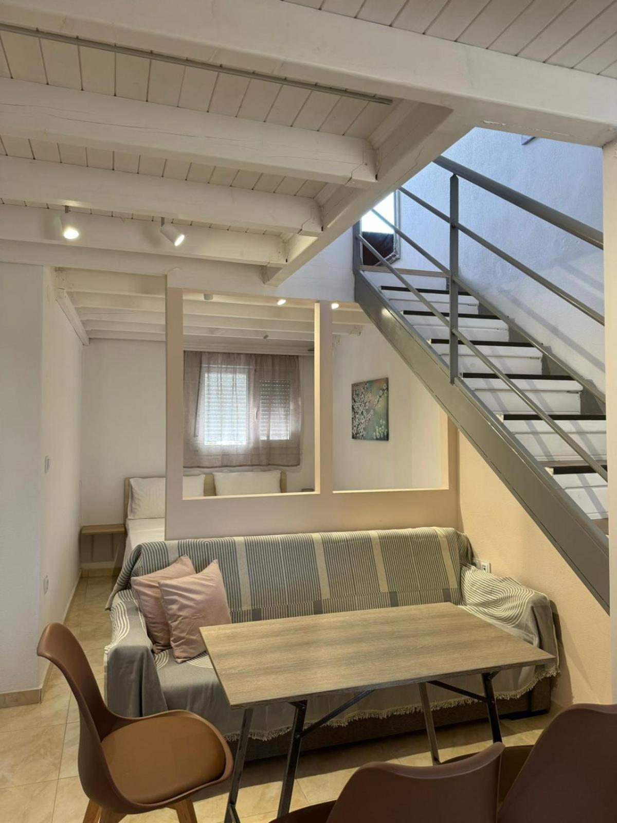 Imeros House Apartment *